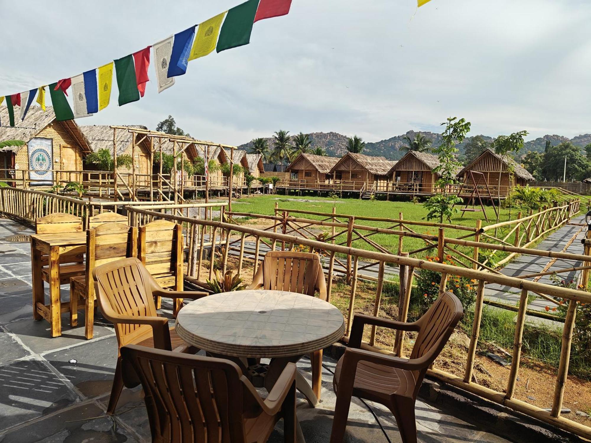 Hotel The Sundown Hampi Extérieur photo